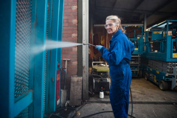 Best Factory Floor Cleaning  in Rainbow Lakes Estates, FL